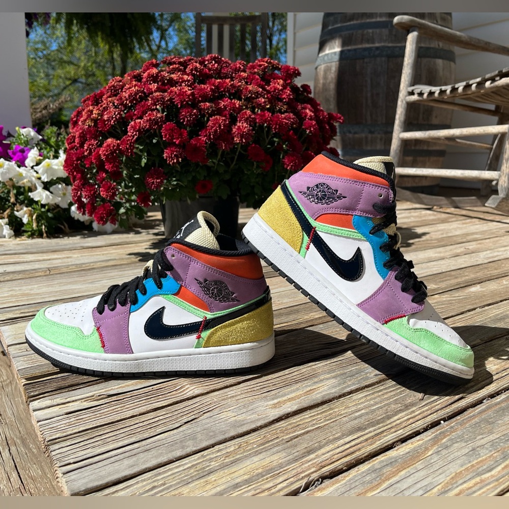 Nike Air Jordan 1 Mid SE 'Lightbulb' - Women’s Size 8.5